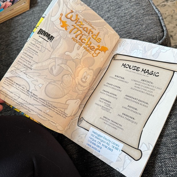 Wizards of Mickey Mouse Magic Book - Picture 5 of 5